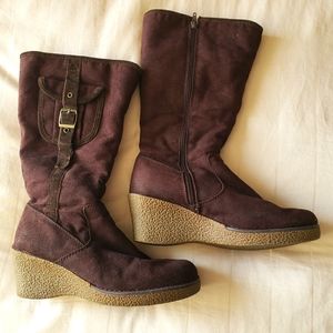 Brown boots with fux fur lining and wedge heel
